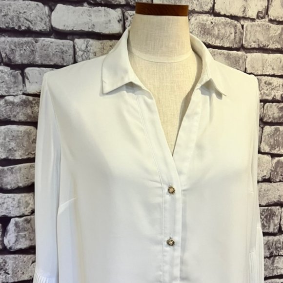 Roz & Ali White Button Down V-Neck Blouse Size Large - Picture 2 of 8